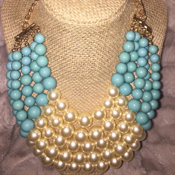 Jewelry Set - Picture 2 of 3