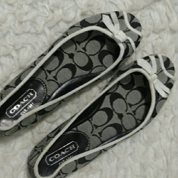 Coach flats