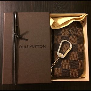 Louis Vuitton damier ebene key pouch