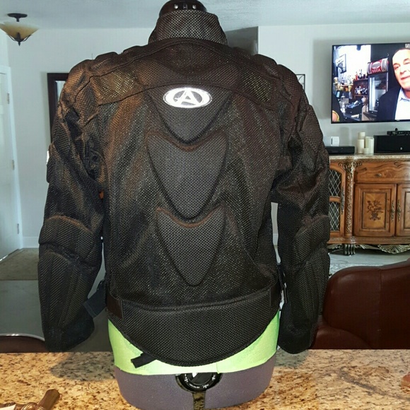 Motorcycle jacket - Picture 2 of 4