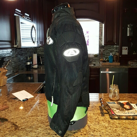 Motorcycle jacket - Picture 3 of 4