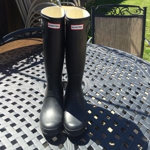Hunter matte black rain boots