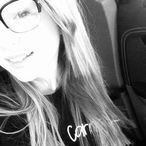 Meet your Posher, Caroline