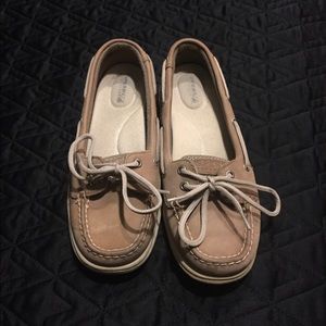 Sperry boat shoes
