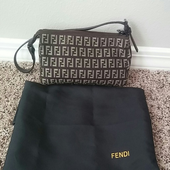 FENDI Handbags - 💯Authentic FENDI