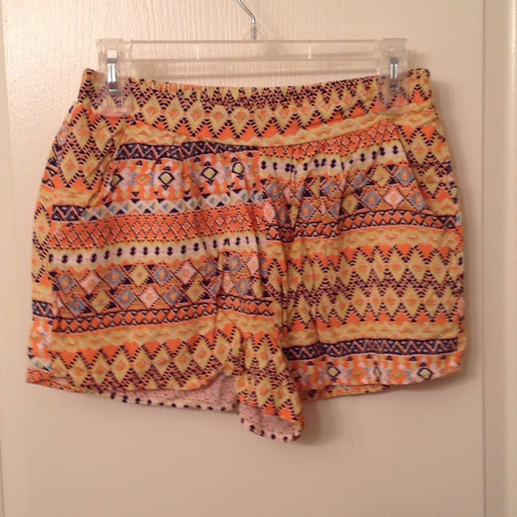 NWOT Flowy shorts