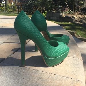 Kelly Green platform heels