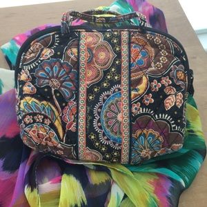 Unique Vera Bradley Makeup Bag