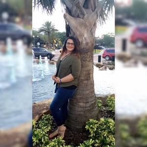 Meet your Posher, Stephanie