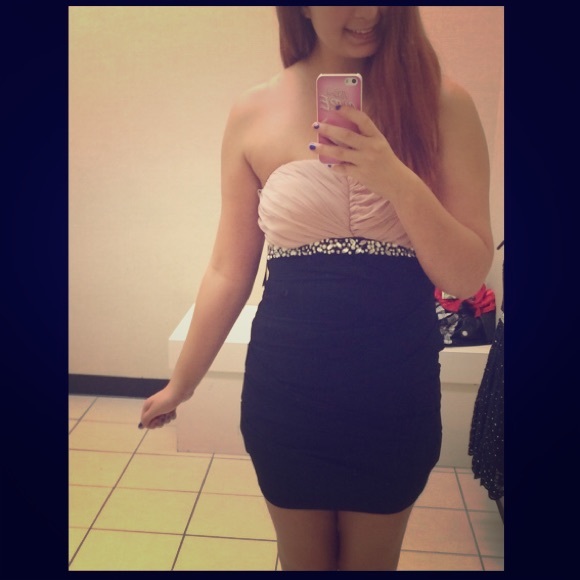 ‼️Now selling for $30‼️Pink& black dress - Picture 1 of 4
