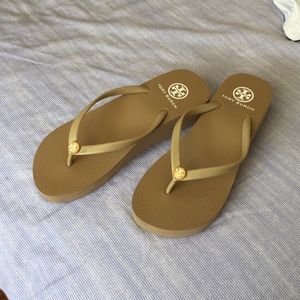 Barely worn Tory burch