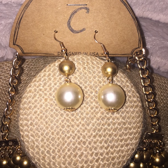 Jewelry Set - Picture 2 of 3