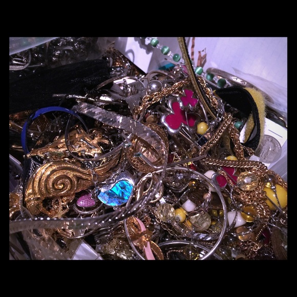 MORE VINTAGE & FINE JEWELRY BY BULK OF 10 ITEMS🎀