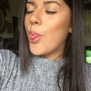 Meet your Posher, Andrea