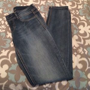 Light wash skinny jeans