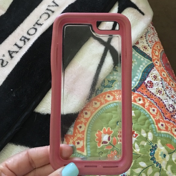 iPhone 6 otter box - Picture 2 of 2
