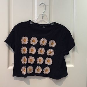 Daisy Graphic Tee