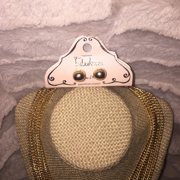 Jewelry Set - Picture 2 of 3