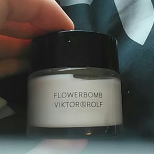 Viktor Rolf flowerbomb