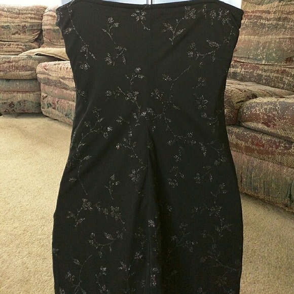 Little Black Dress - Picture 4 of 4