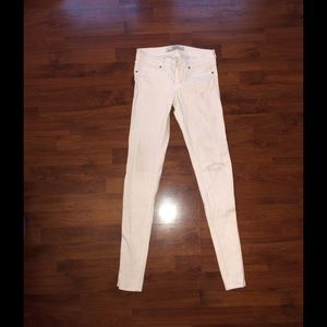 Abercrombie skin I ripped jeans