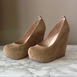 Tan Aldo suede wedges. Size 38
