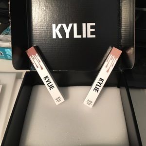 Kylie lip kit.