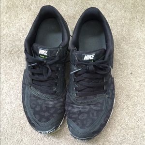Nike 6.5 free run 5.0 black leopard print neon