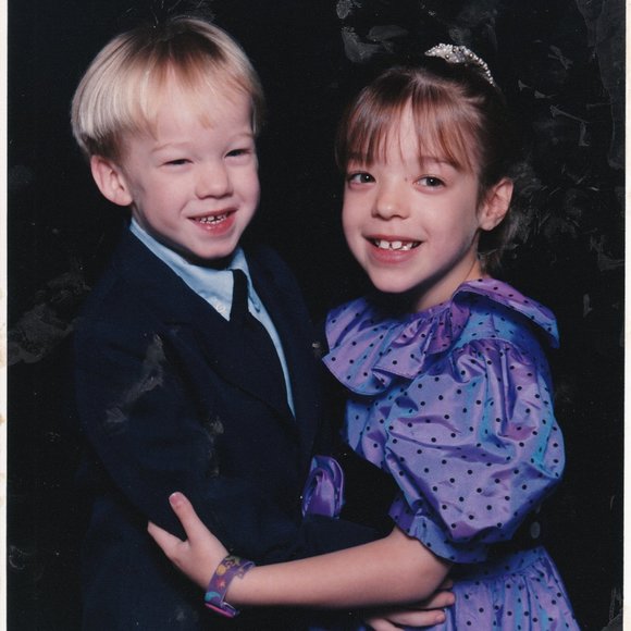 Meet your Posher, Laura - Picture 1 of 1