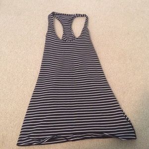 Black and white racer back lulu tank
