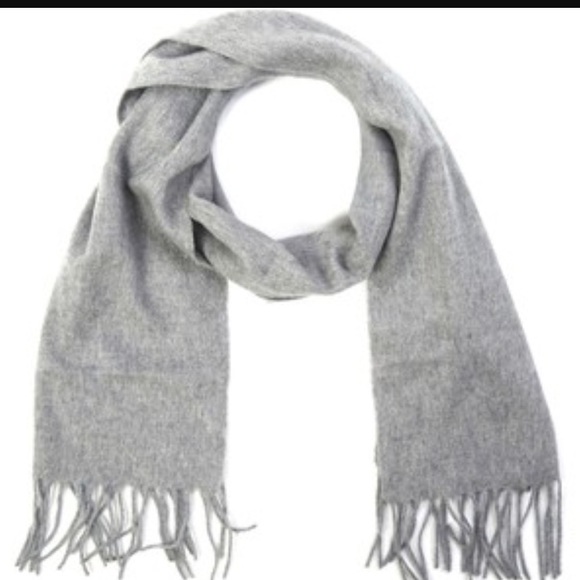 Marc Jacobs 100% cashmere scarf