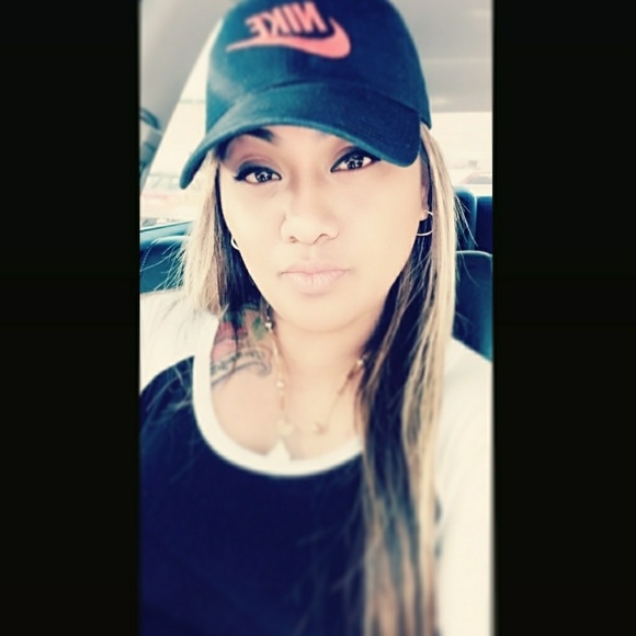 Meet your Posher, Merfina - Picture 2 of 4