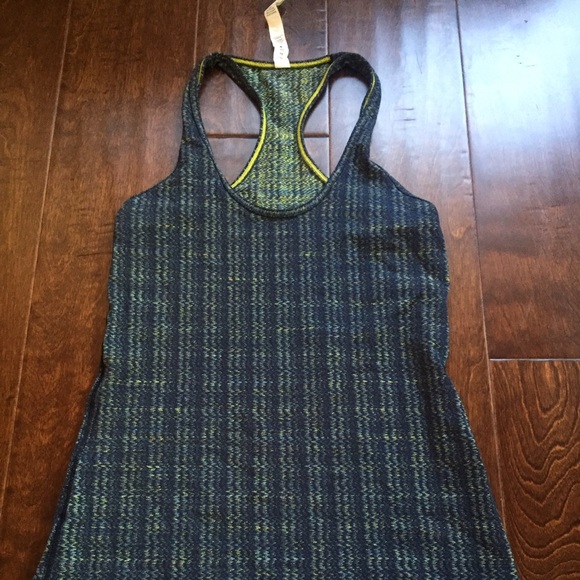 Lululemon RacerBack size 6