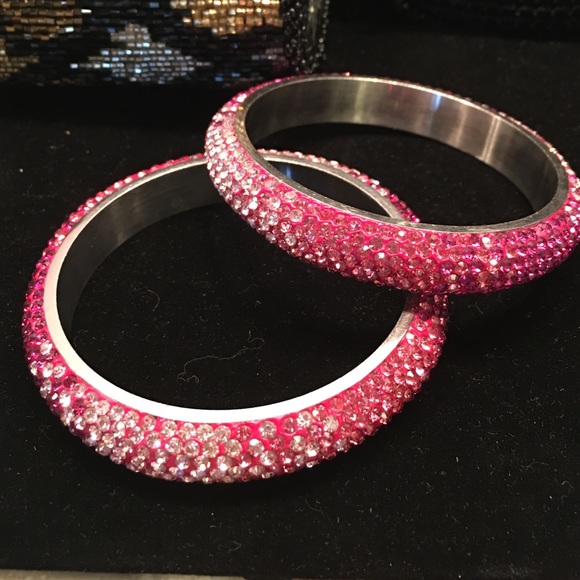 Ombré pink bangle set