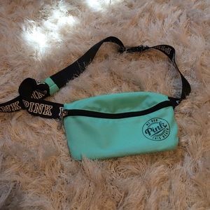 SALE❤️NWOT PINK fanny pack😜😜😜