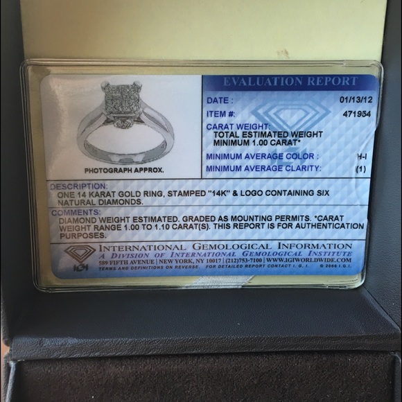 1 Karat White Gold Ring Set ( Wedding Set ) - Picture 4 of 4