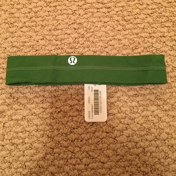 BNWT Lululemon headband!!