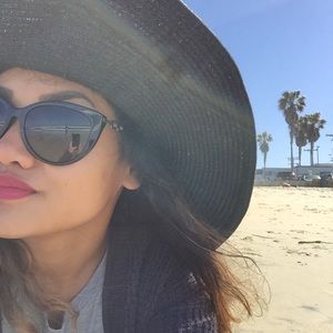 Meet your Posher, Gina