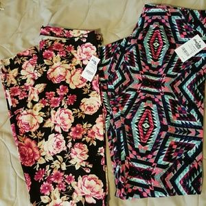 Charlotte Russe LEGGINGS  (2 pairs)