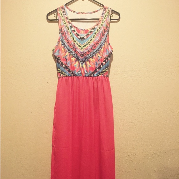 🎉CLEARANCE🎉 ⭐️Pink Aztec Print Maxi Dress⭐️ - Picture 2 of 4