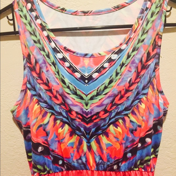 🎉CLEARANCE🎉 ⭐️Pink Aztec Print Maxi Dress⭐️ - Picture 4 of 4