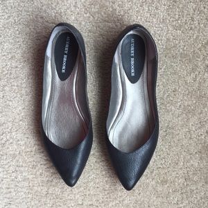 Audrey Brooke Black Flat