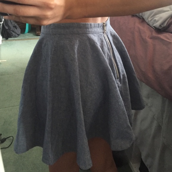 High waisted denim skirt with zipper in back. - Picture 2 of 4