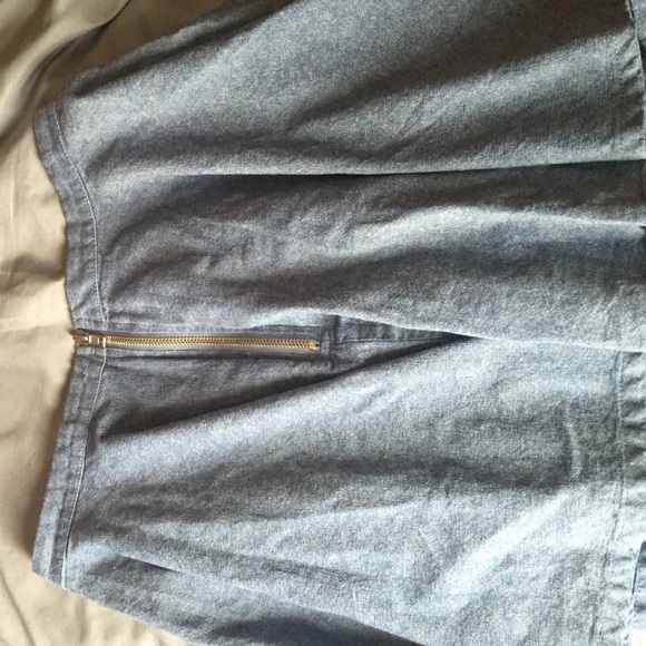 High waisted denim skirt with zipper in back. - Picture 3 of 4