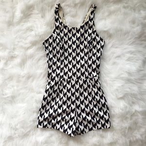 houndstooth romper▪️