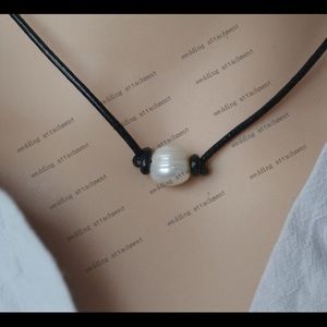 Single pearl on leather cord
