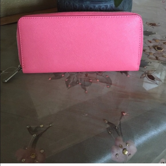 MK Wallet - Picture 3 of 3