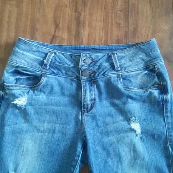Size 8 skinny jeans for 12 dollars - Picture 3 of 4