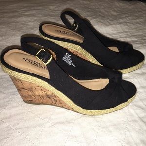 Black Wedges