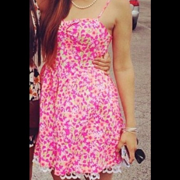 ❣ Lilly Pulitzer, PRICE DROP ❣ - Picture 3 of 3